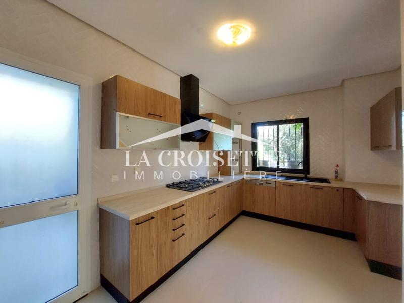 Villa S+3 avec piscine à Gammarth
